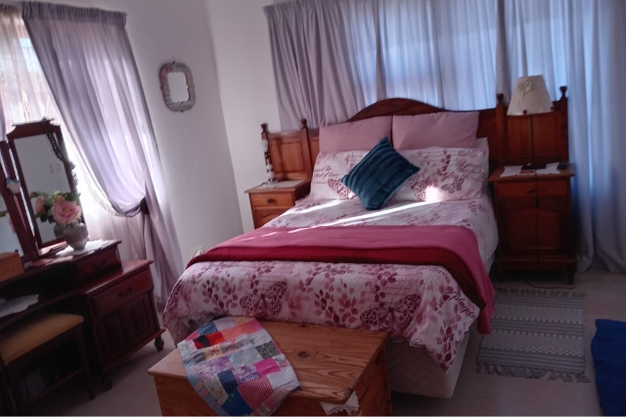 3 Bedroom Property for Sale in Wavecrest Eastern Cape